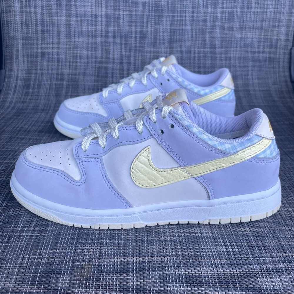 Nike Kids Dunk Low SE "Easter" Pastel Purple Cream Sneakers Girls Size 1.5 Y - Picture 2 of 11
